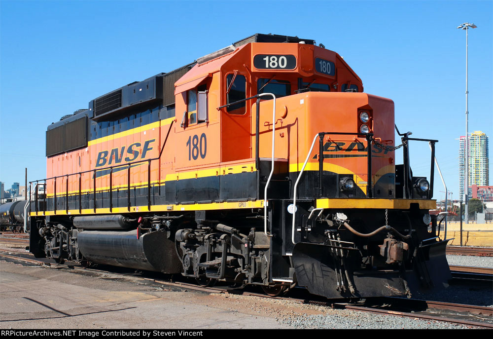 BNSF GP60 #180